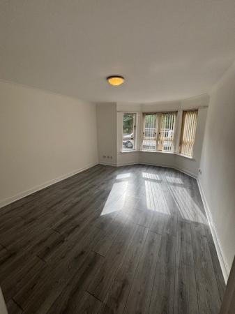 Flat Cumbernauld Road in Stepps