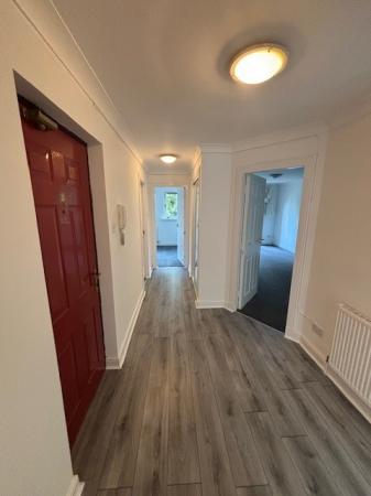 Flat Cumbernauld Road in Stepps