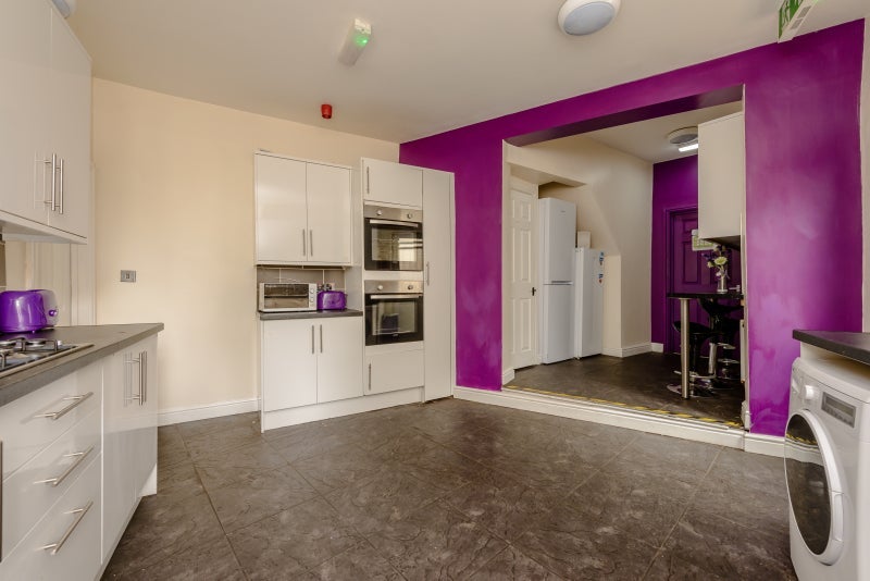 Room Harnall Lane West in Coventry