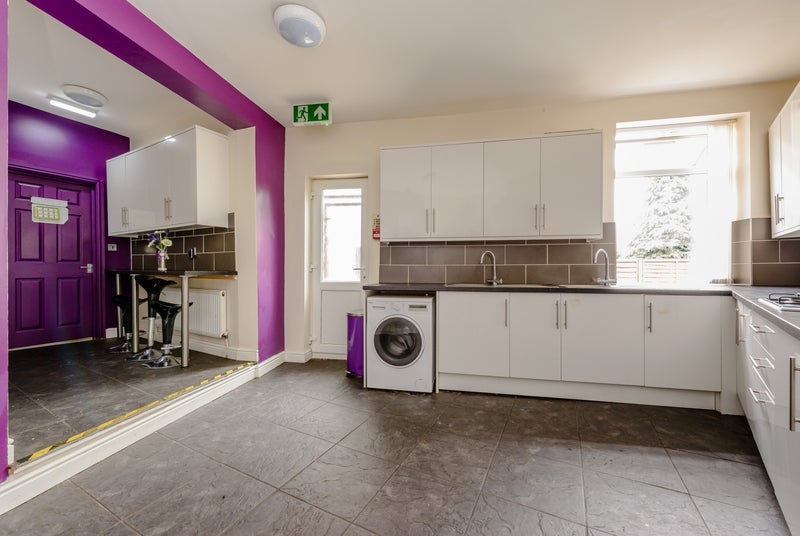 Room Harnall Lane West in Coventry