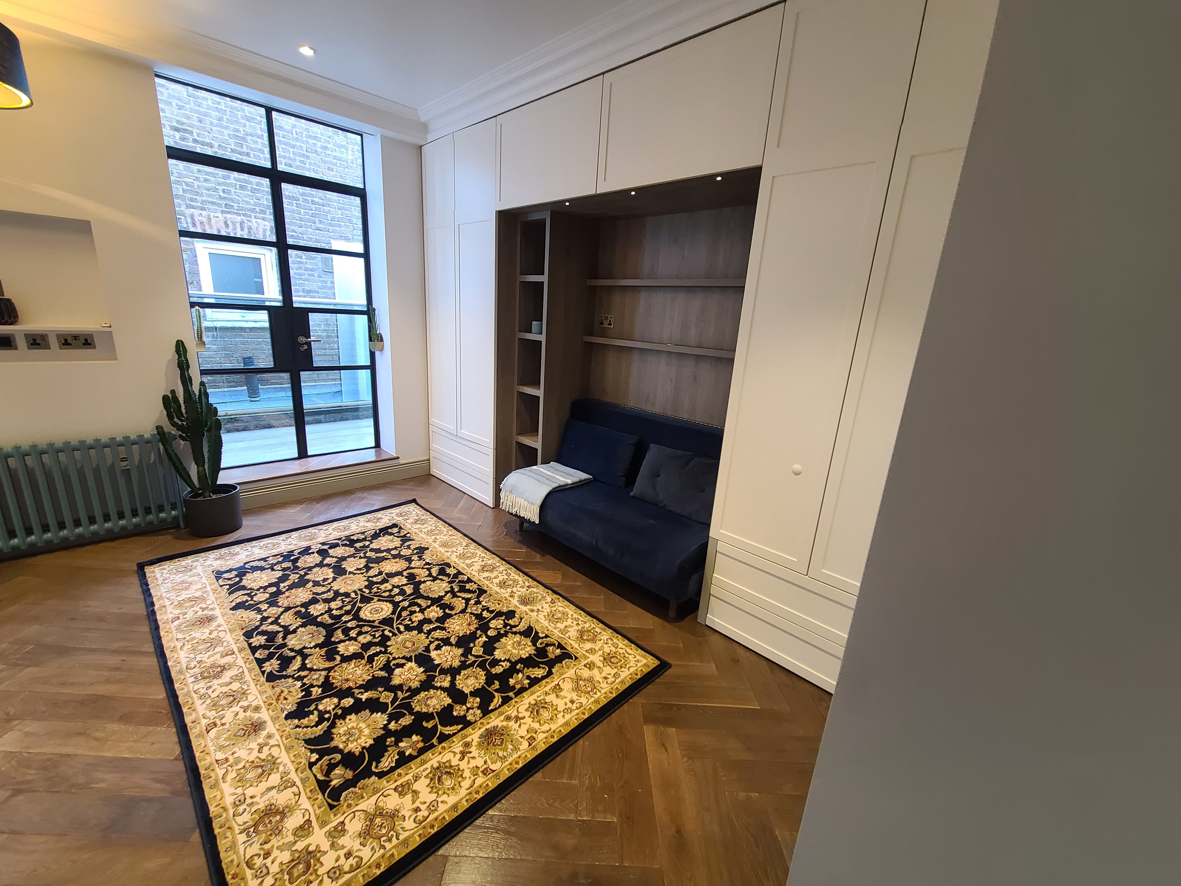 Flat Linden Passage in Greater London