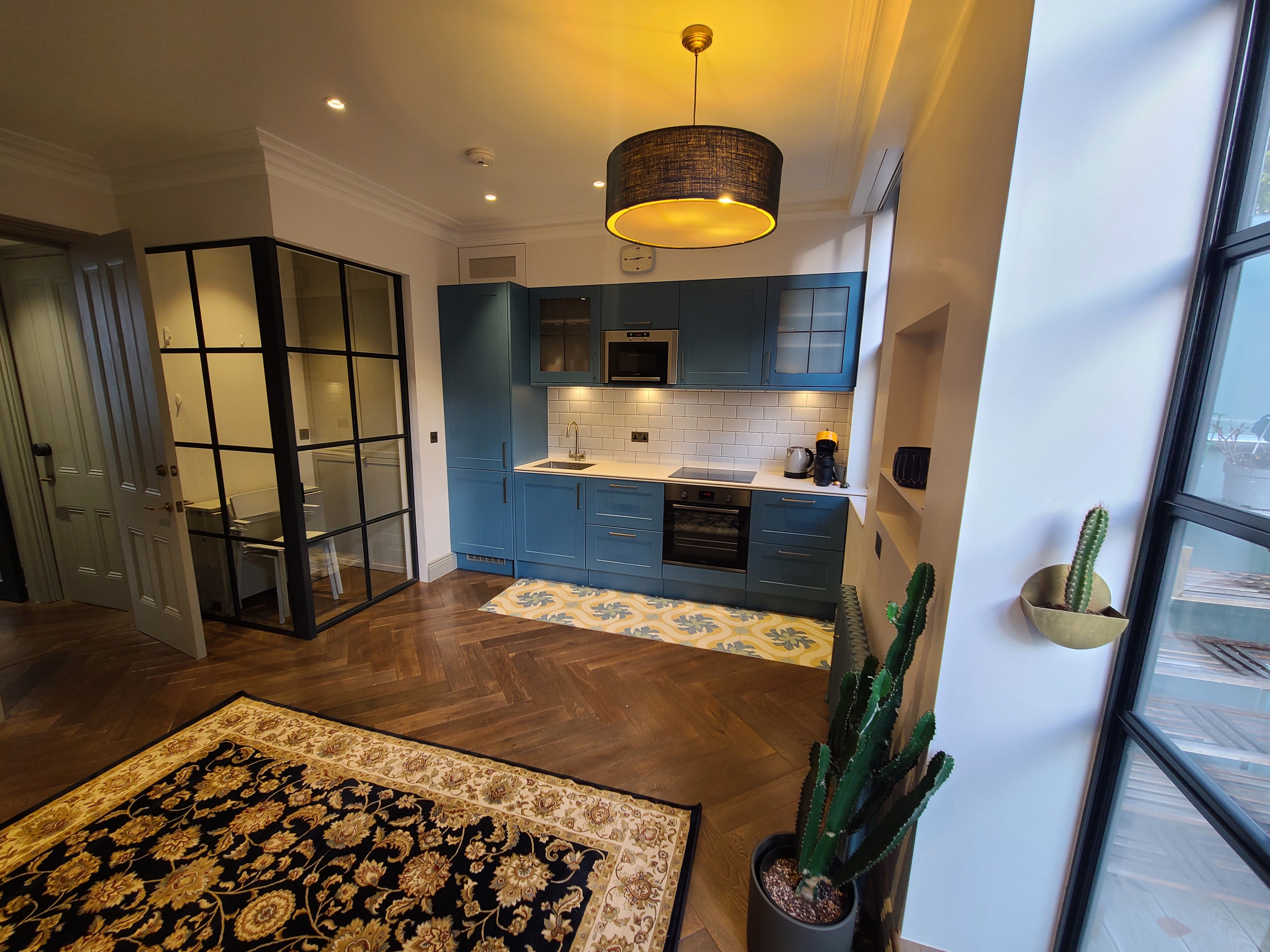 Flat Linden Passage in Greater London