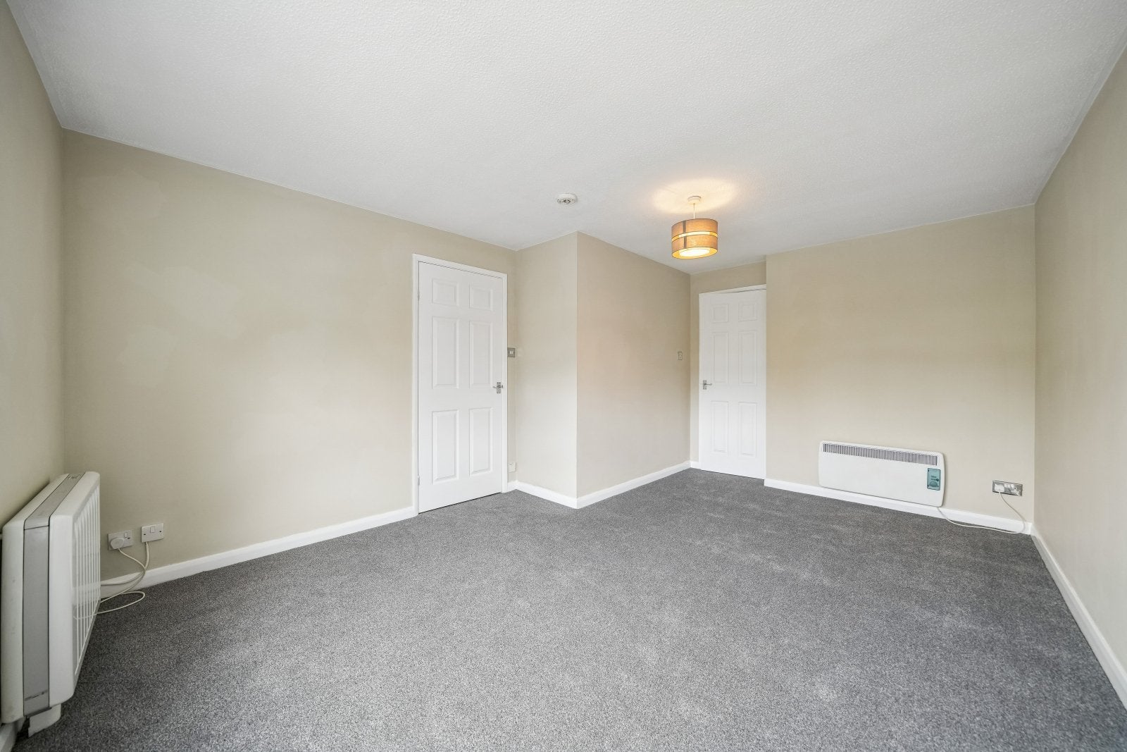 Flat Ryat Green in Newton Mearns