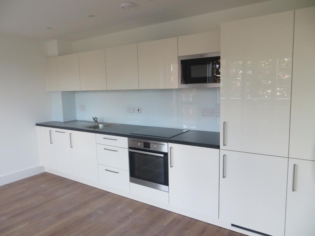Flat Hannaford Walk in Greater London