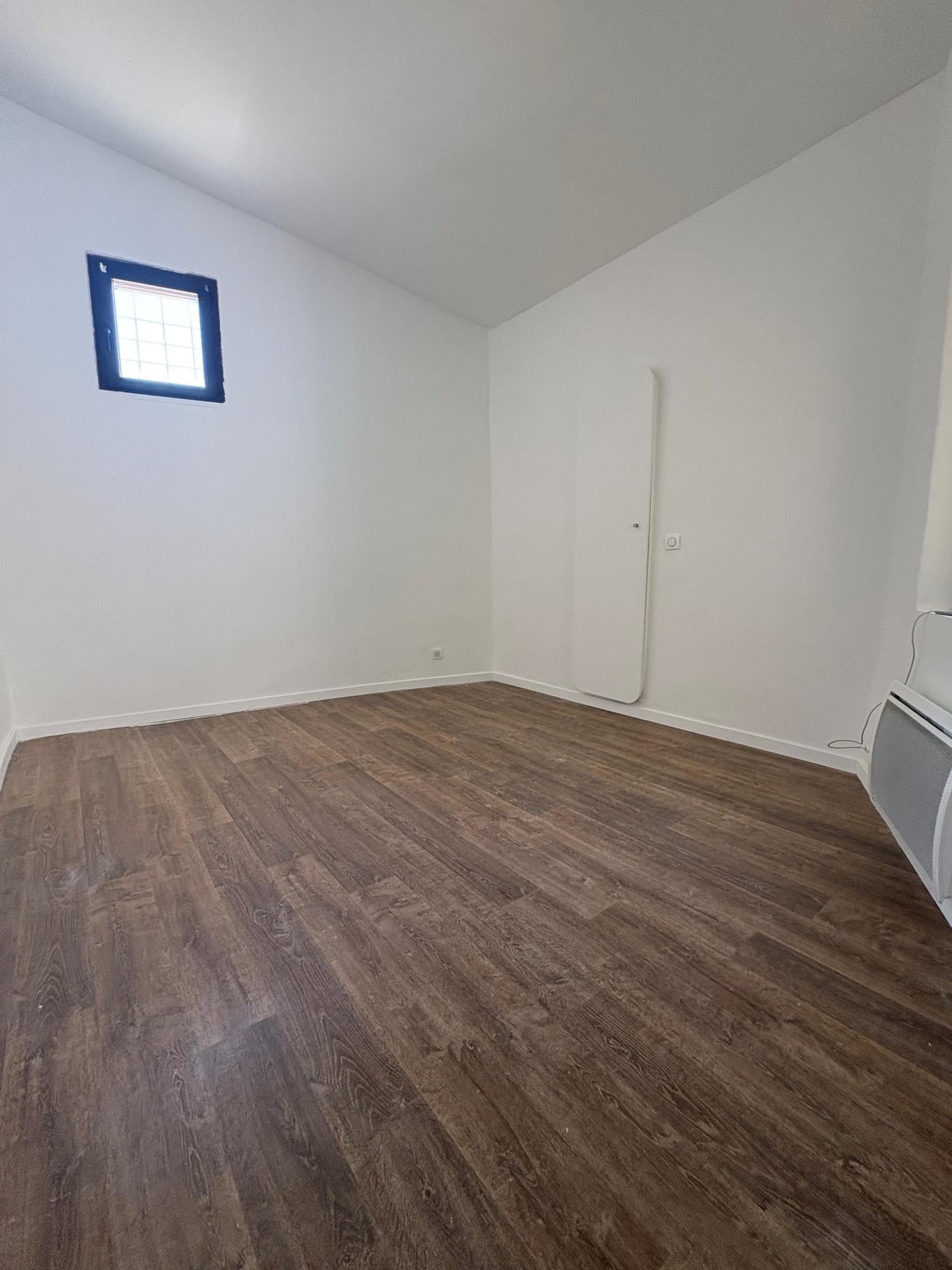 Flat Place Saint-Christophe in Marseille