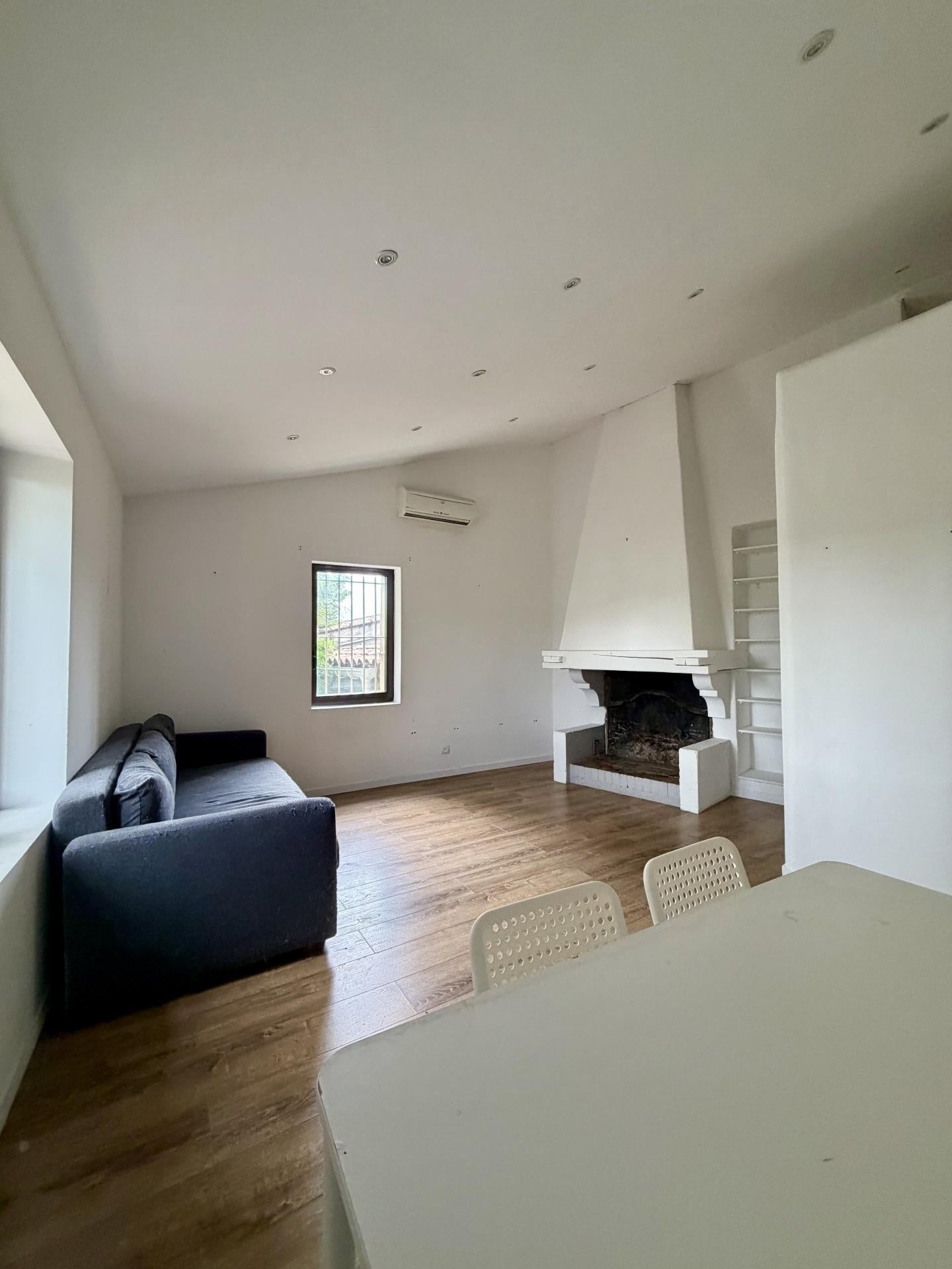 Appartement Place Saint-Christophe à Marseille