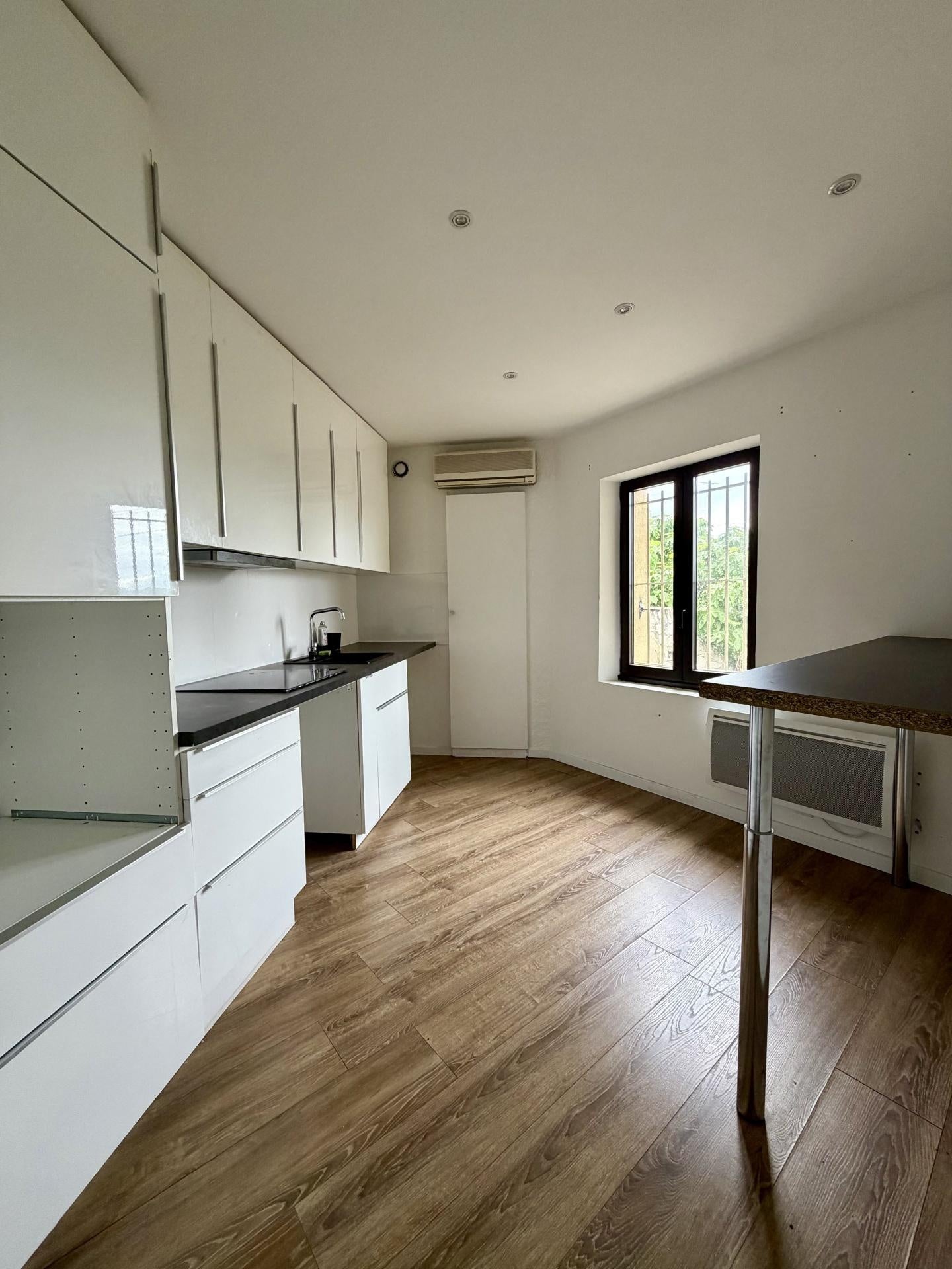 Appartement Place Saint-Christophe à Marseille