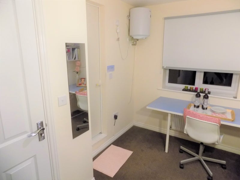 Room Cherry Tree Drive in Coventry