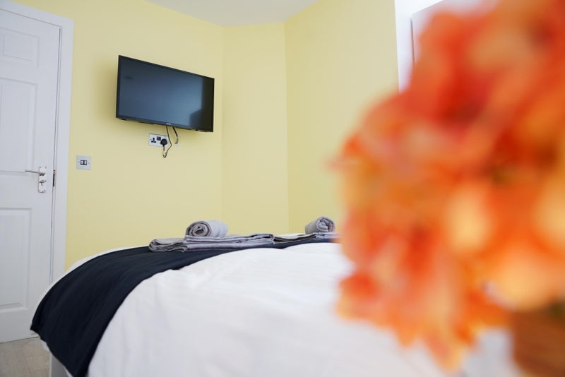 Room Clifton Road in Slough