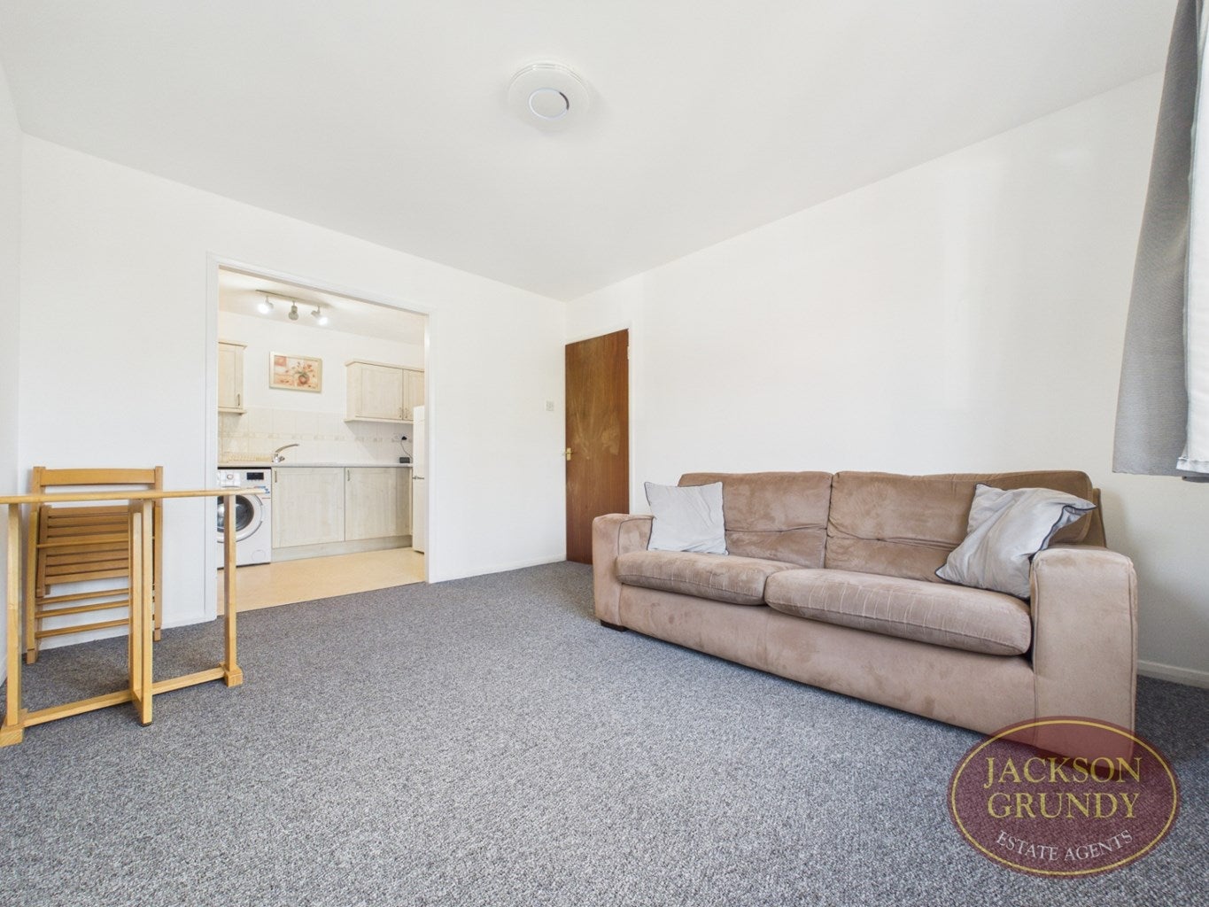 Flat Bordeaux Close in Duston