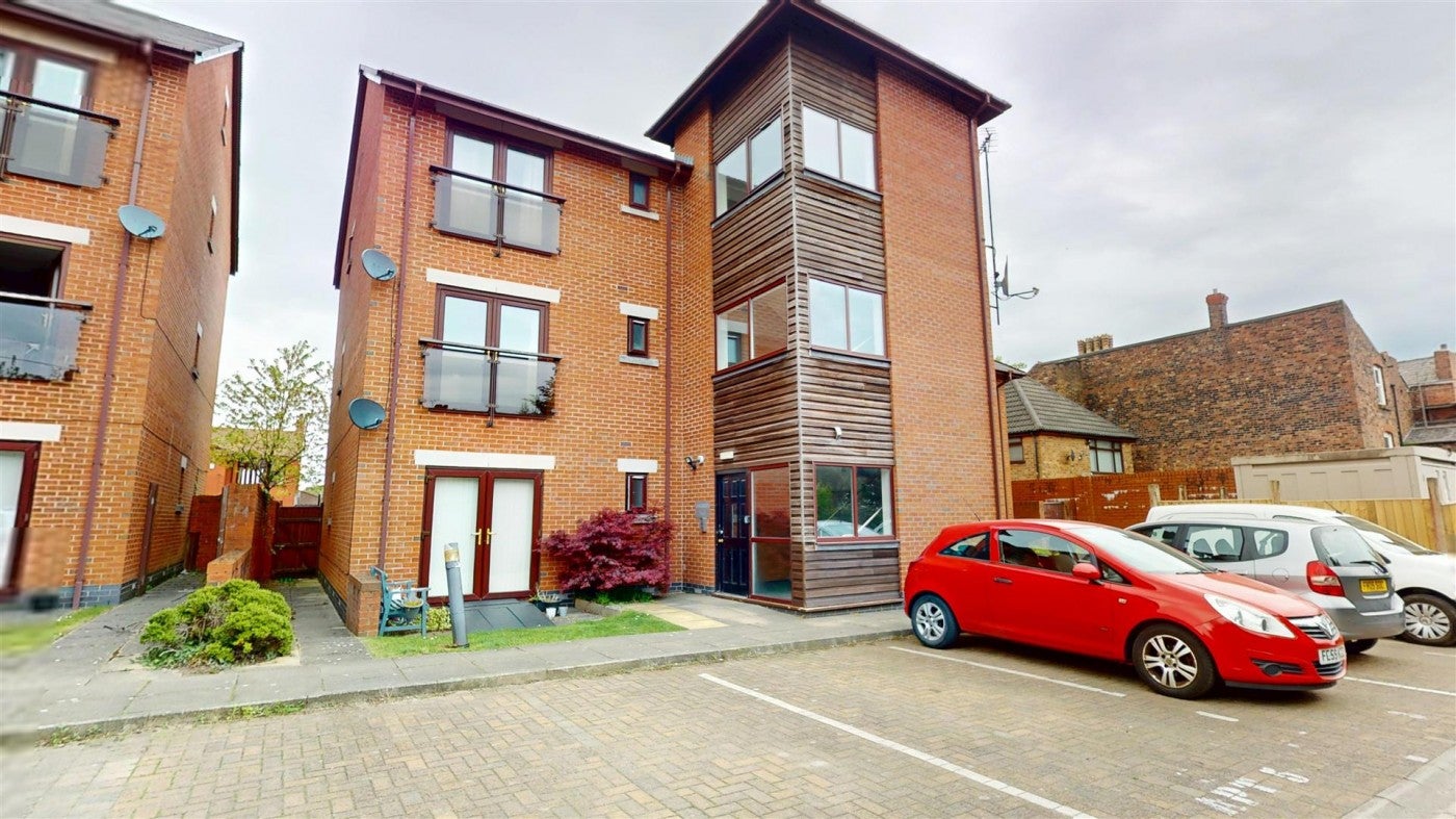 Flat Prescot Road in St Helens