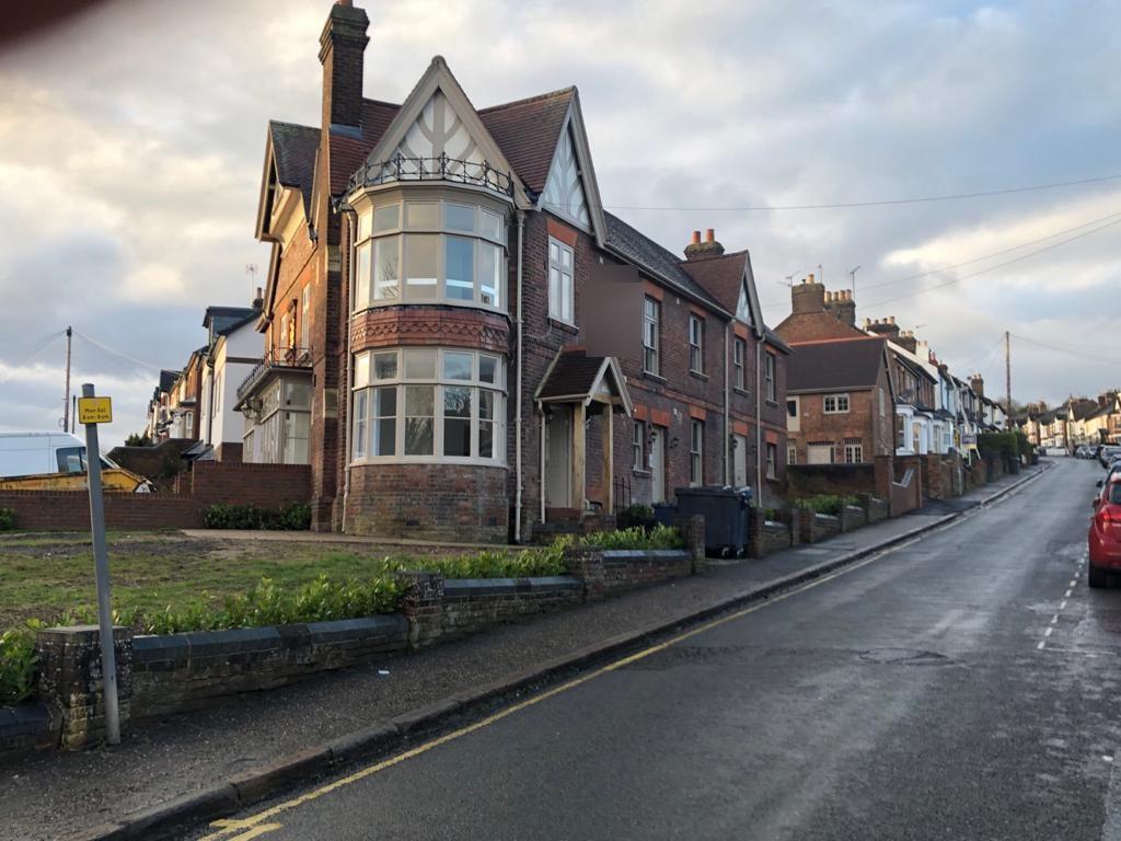 Flat Gordon Road in High Wycombe