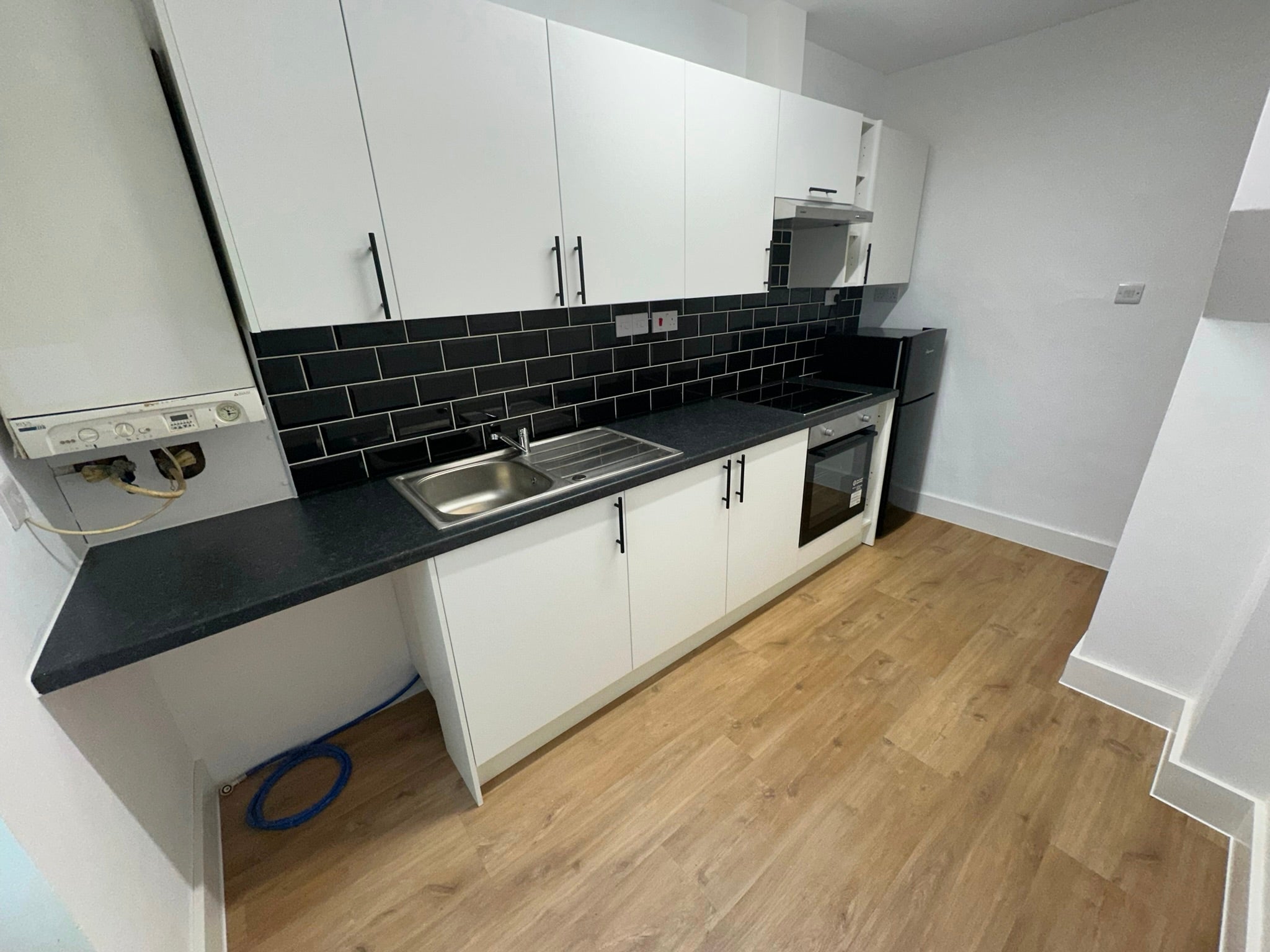 Flat Connell Crescent in Greater London