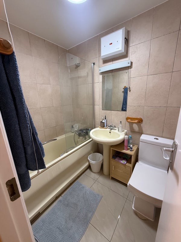 Flat Bunning Way in Greater London