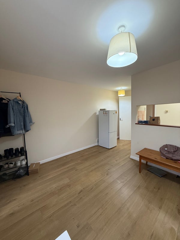 Flat Bunning Way in Greater London