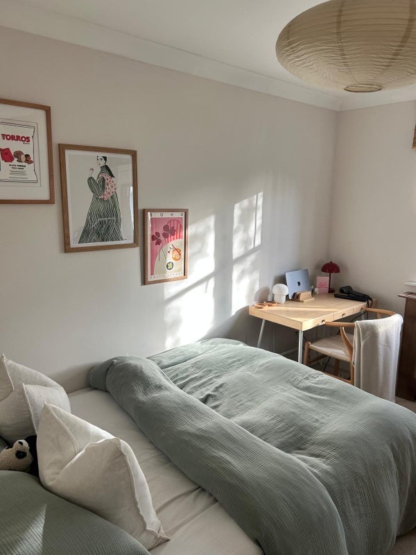 Flat Bristowe Close in Greater London