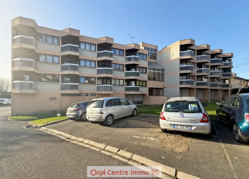 Flat Rue de la République in Argenteuil