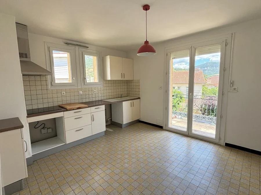 Flat Rue Paul Valéry in Millau