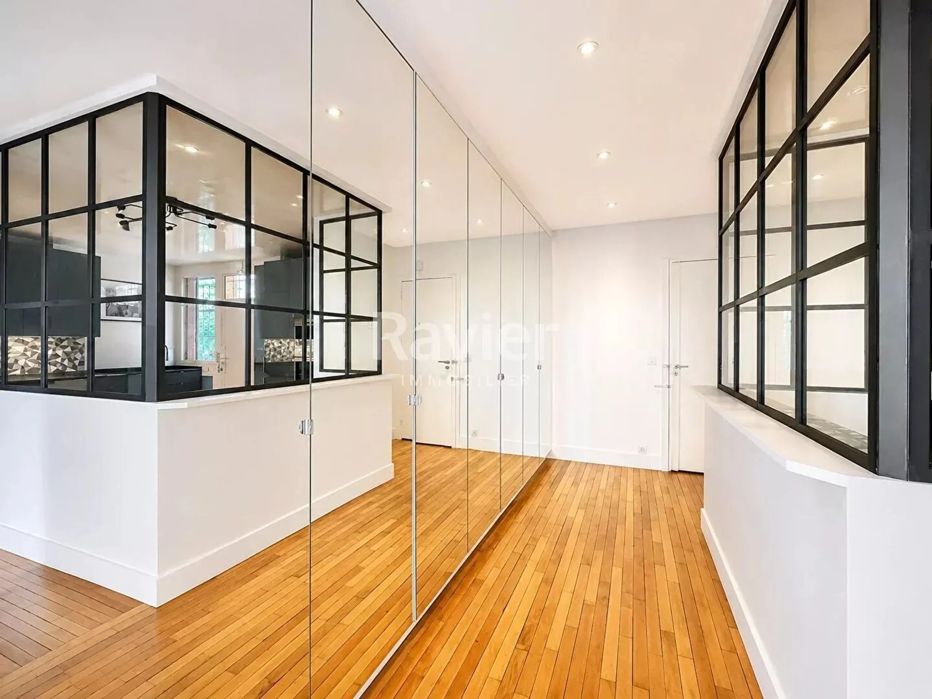 Flat Rue de la Convention in Paris