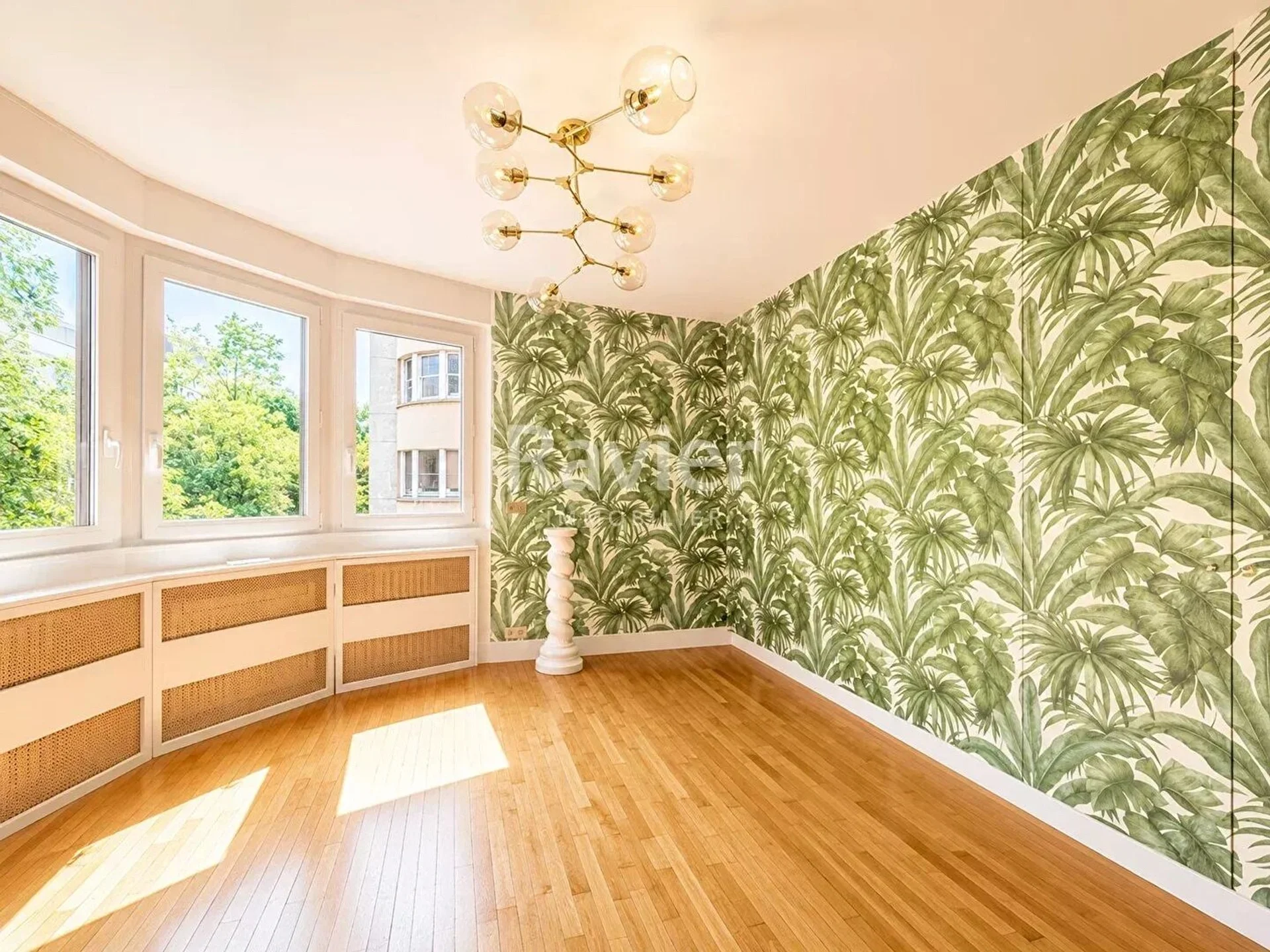 Flat Rue de la Convention in Paris