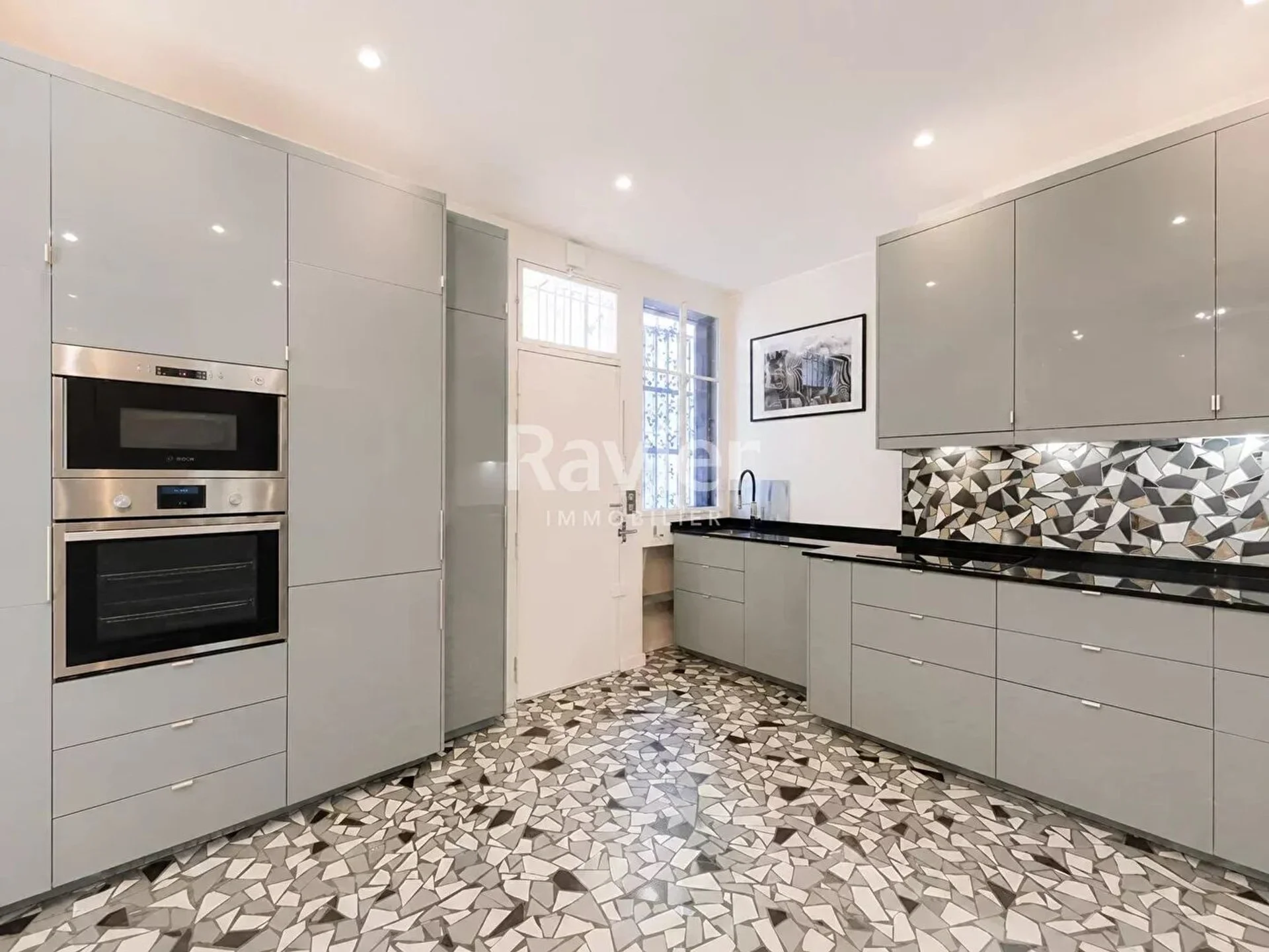 Flat Rue de la Convention in Paris
