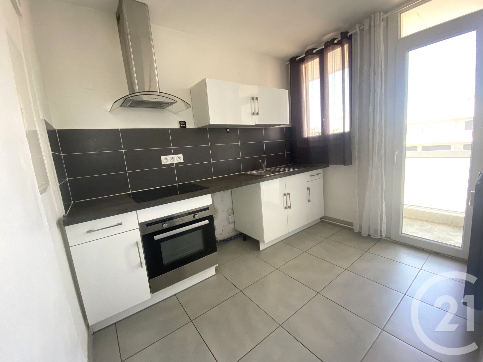 Appartement Avenue Kennedy à Nîmes