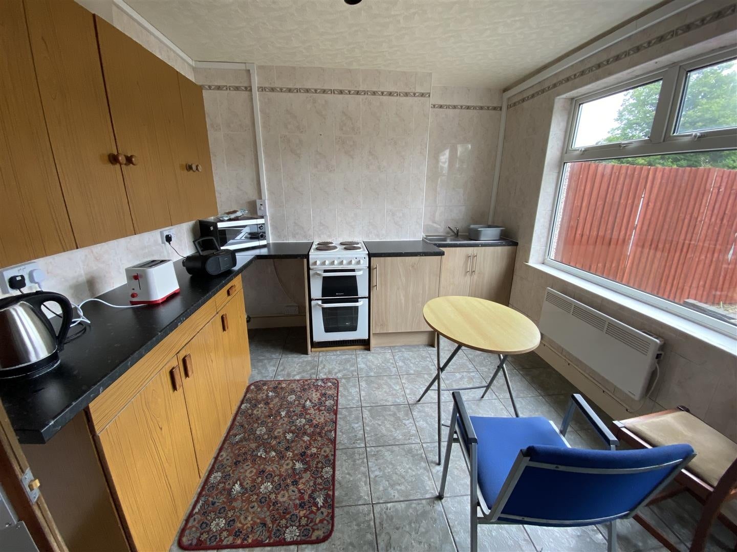 Room Grangemouth Road in Coventry