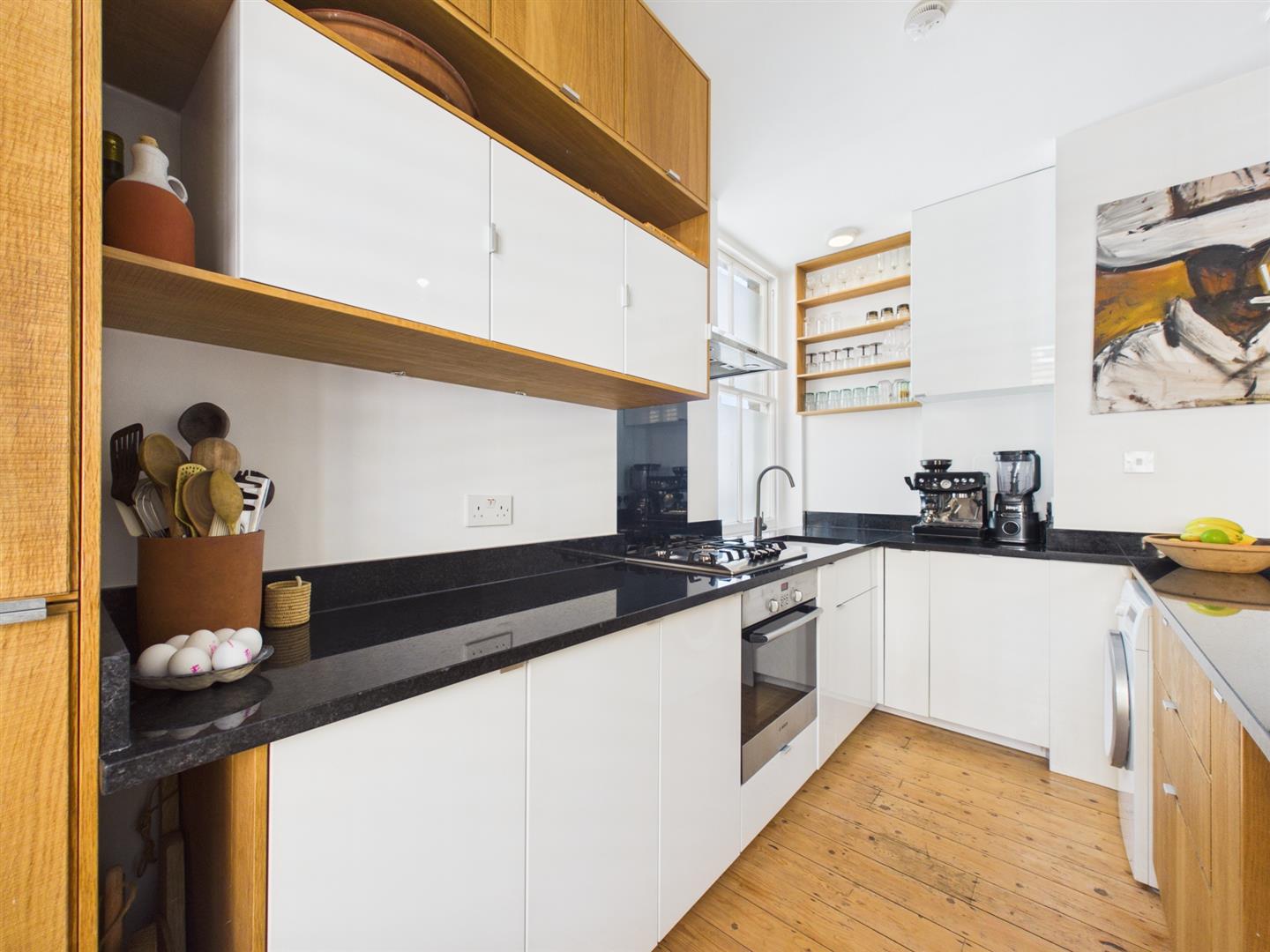 Flat Cheshire Street in Greater London