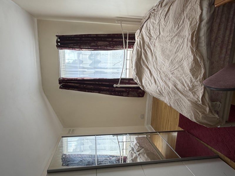 Room Mitcham Road in Greater London