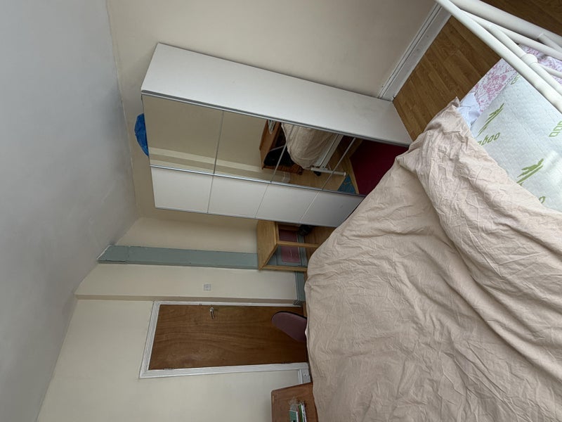 Room Mitcham Road in Greater London