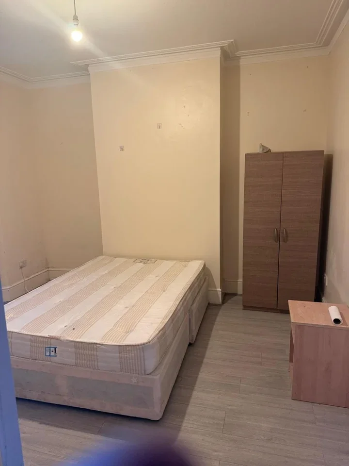 Room Birkbeck Road in Greater London