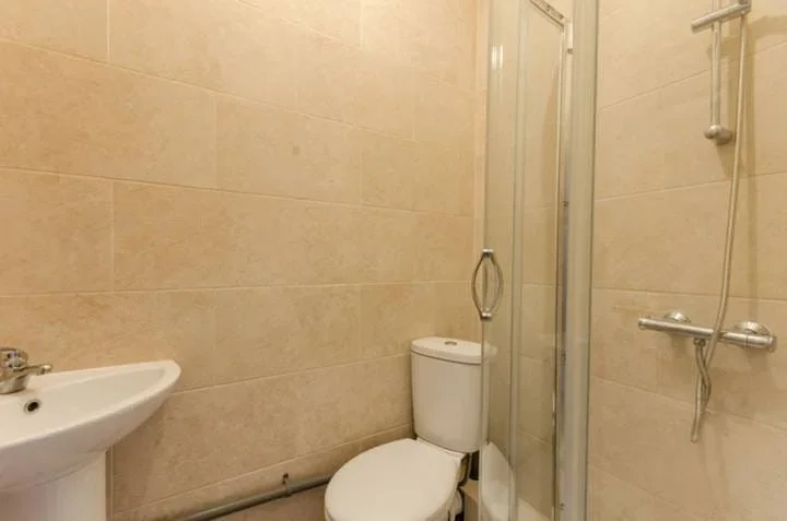 Room Birkbeck Road in Greater London