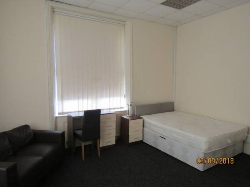 Room Cyril Street in Northampton