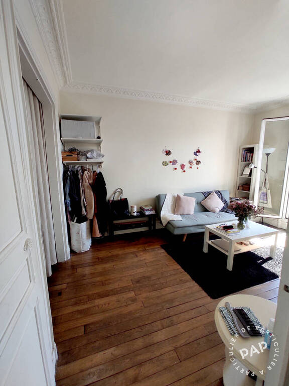 Flat Place du Maréchal de Lattre de Tassigny in Paris