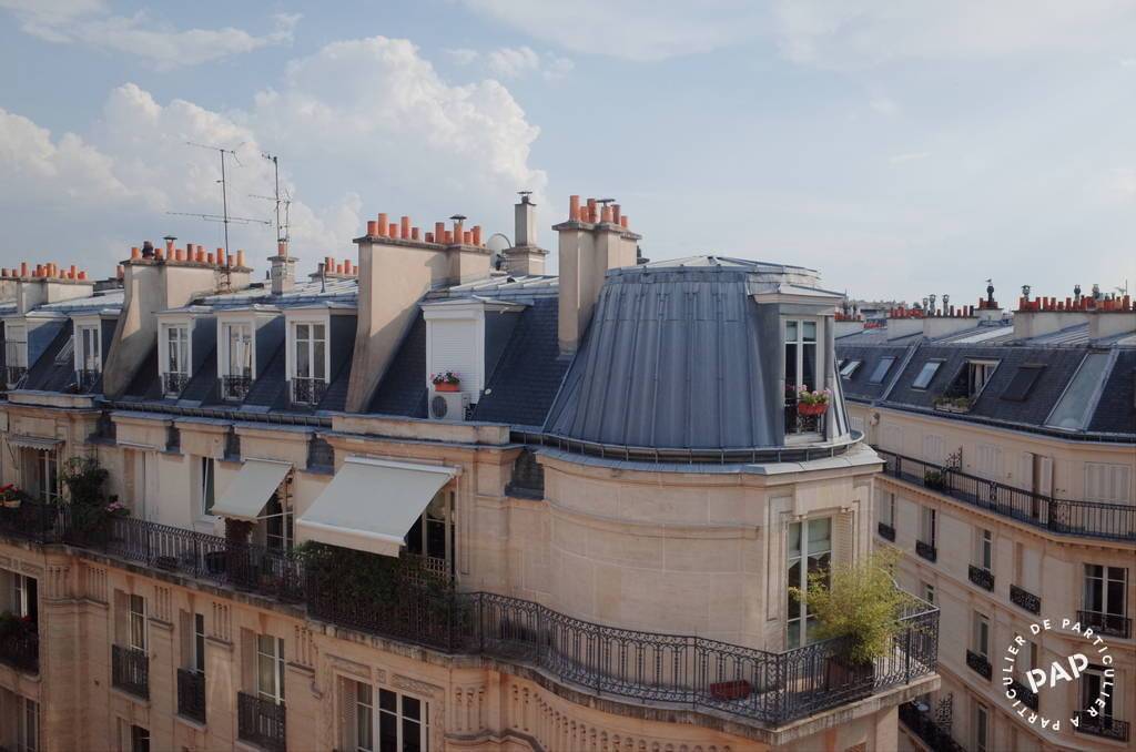 Flat Place du Maréchal de Lattre de Tassigny in Paris
