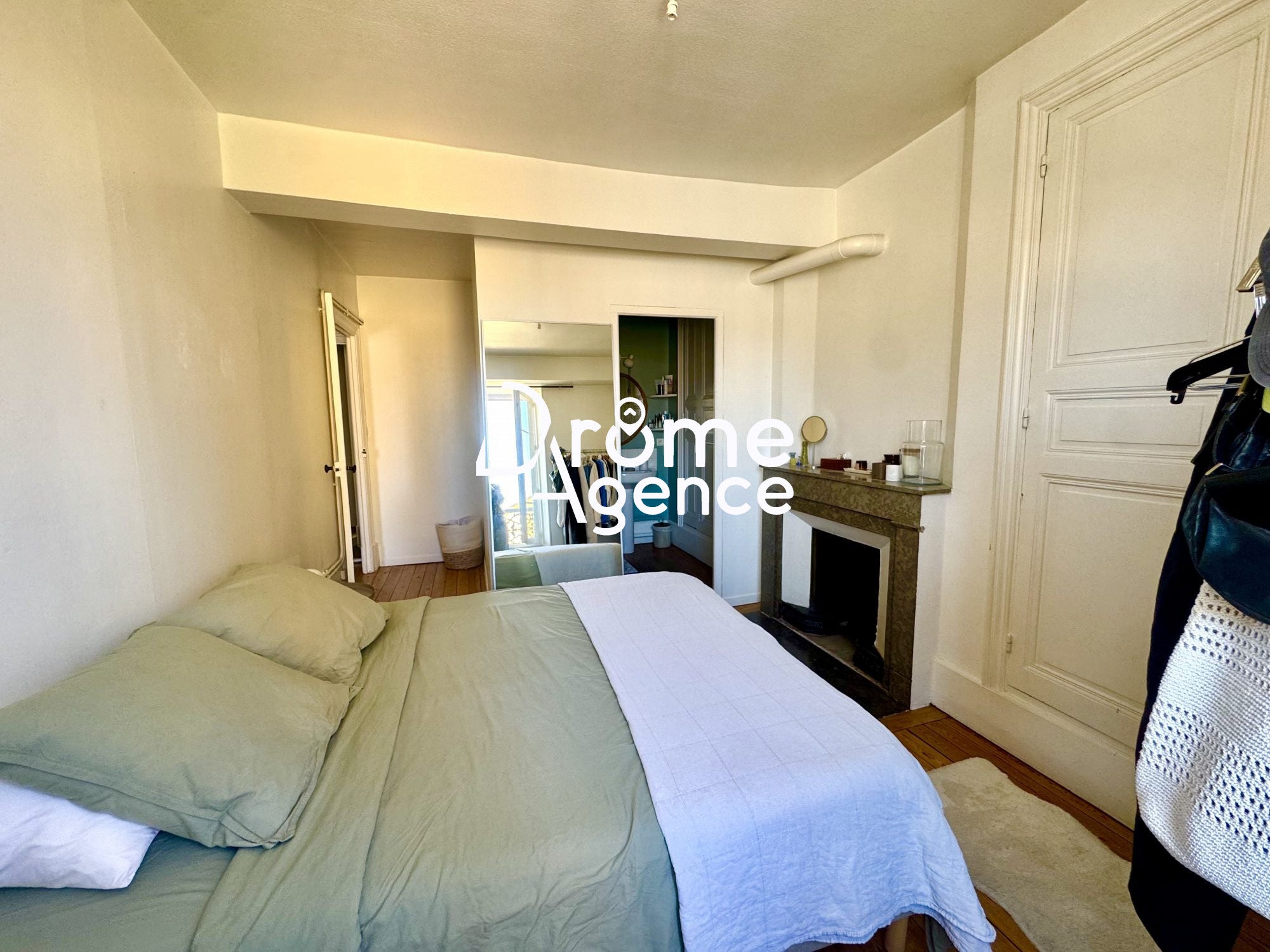 Flat Rue Madier de Montjau in Valence