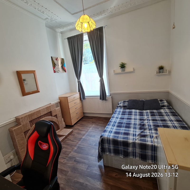Room Raleigh Road in Greater London