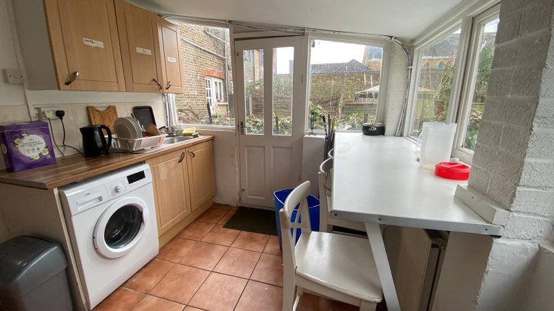 Room Raleigh Road in Greater London