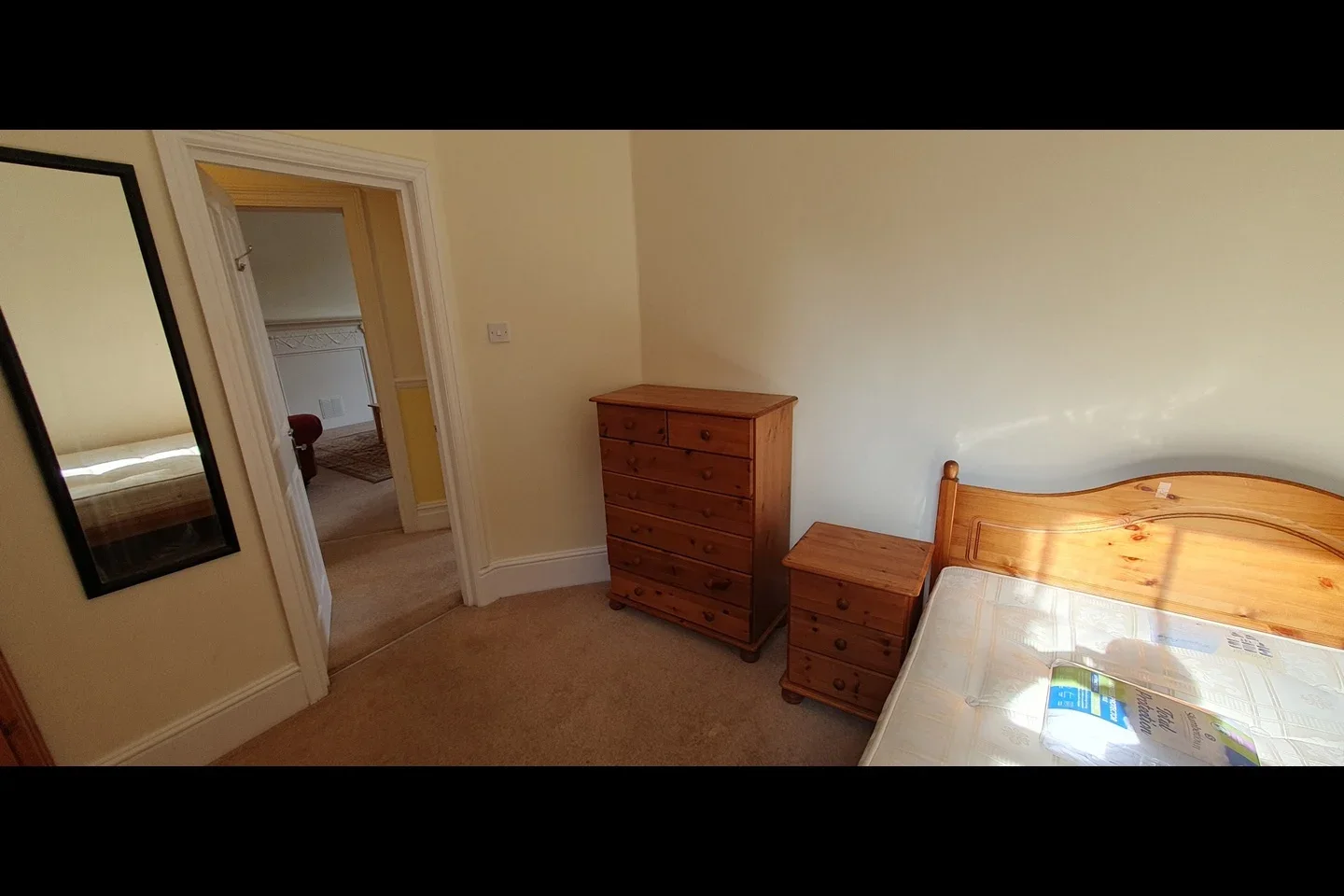 Flat Woodgrange Avenue in Greater London