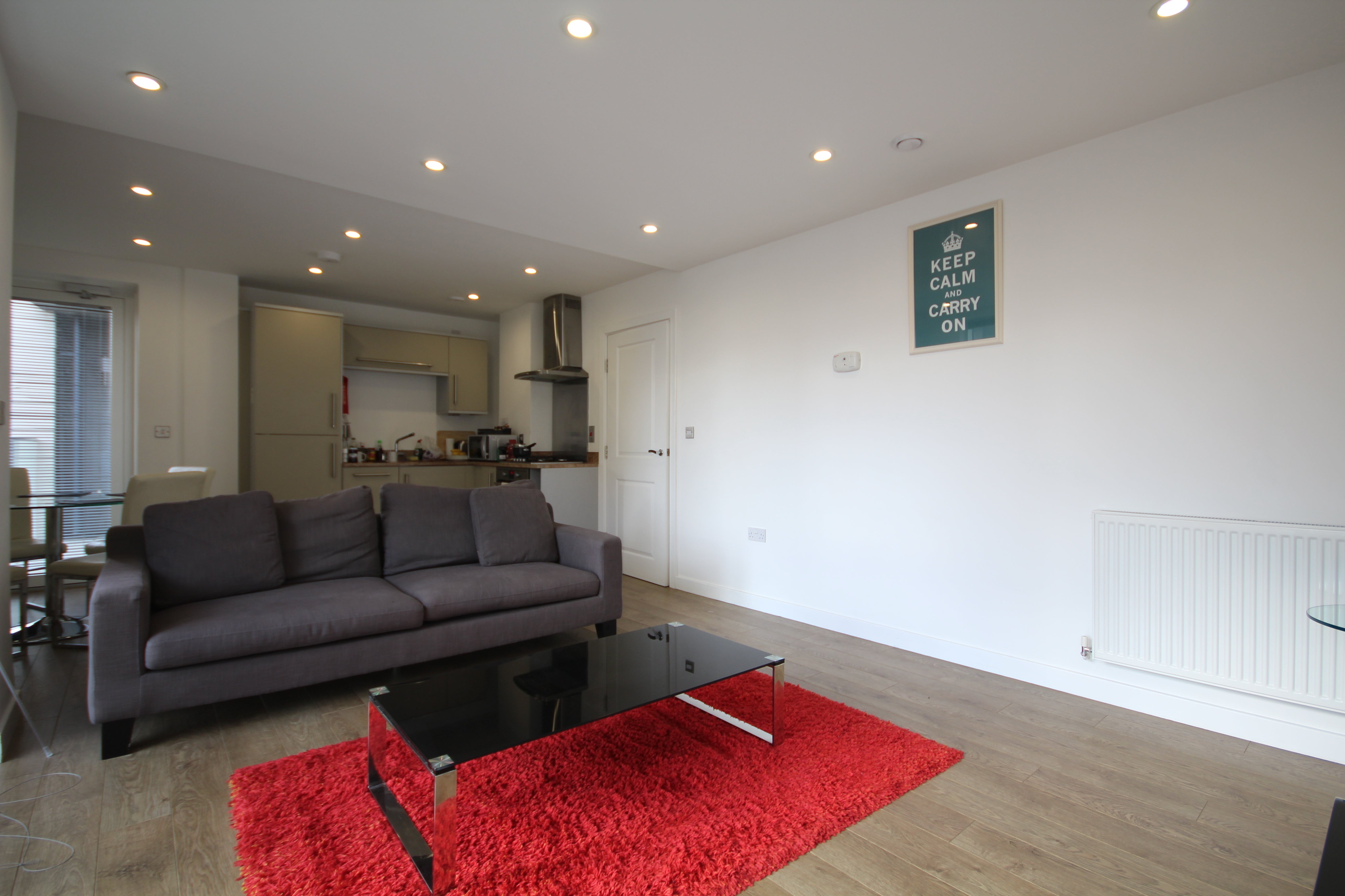 Flat Commercial Road in Greater London