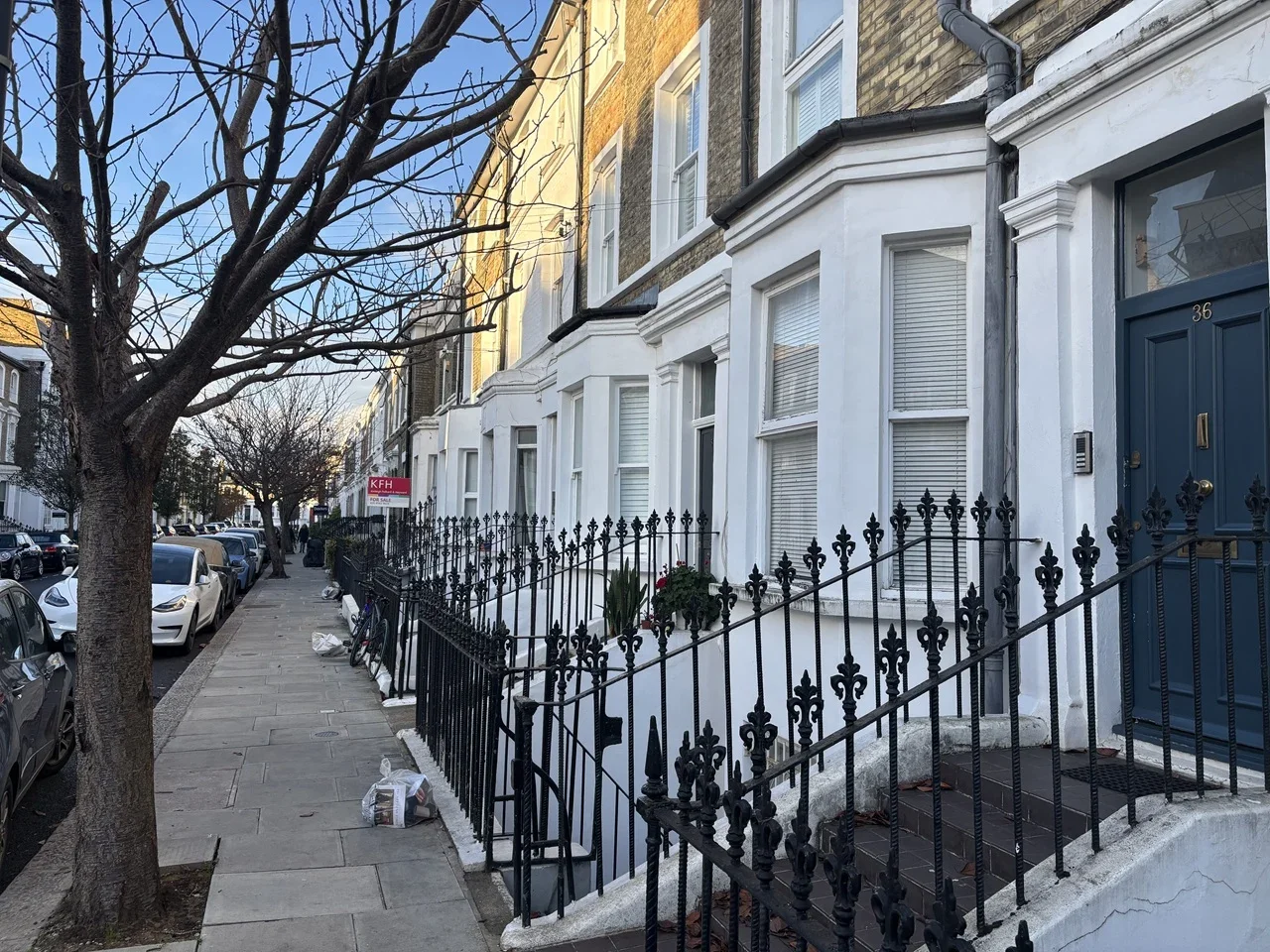 Flat Overstone Road in Greater London