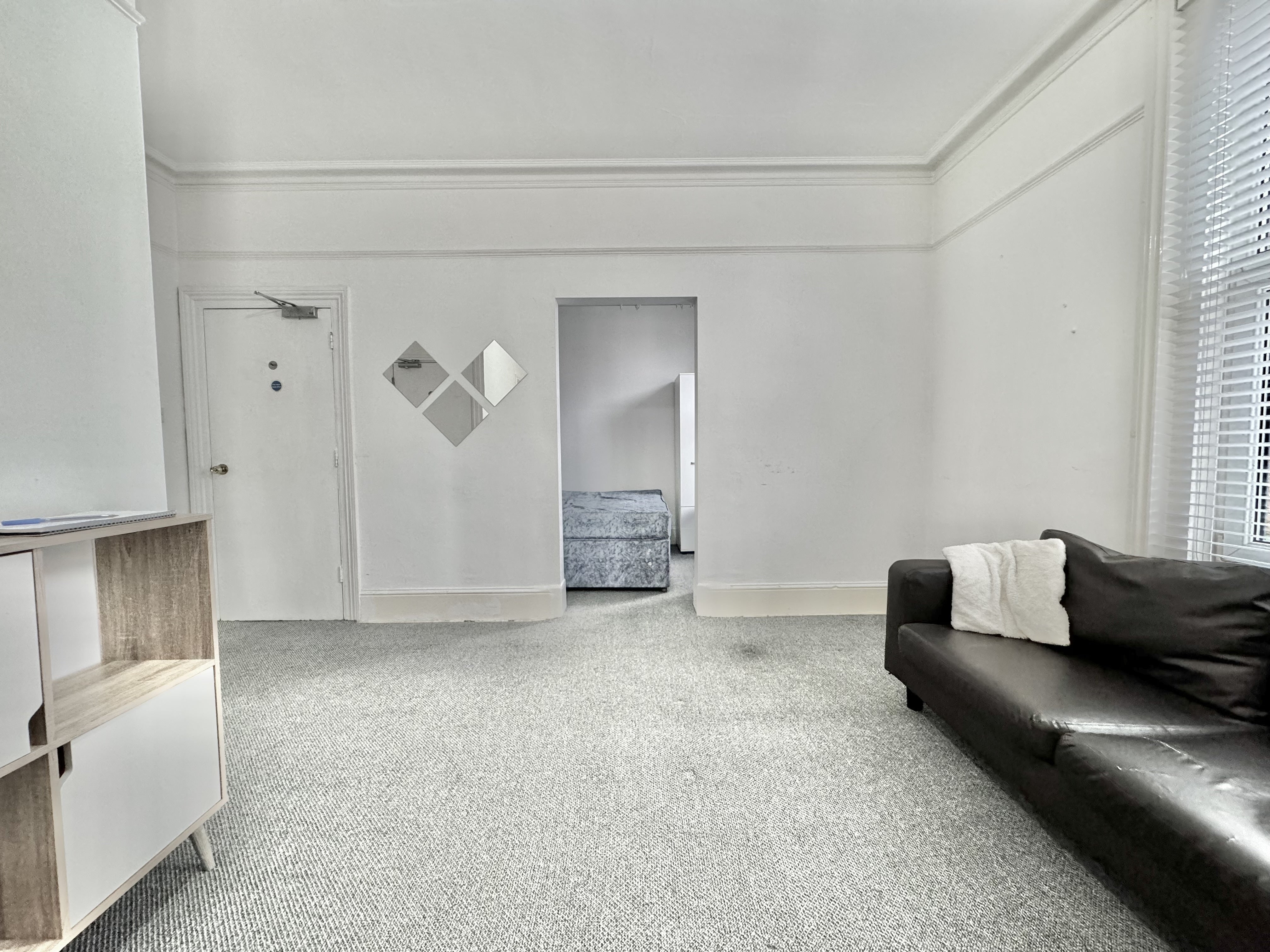 Room Victoria Road North in Portsmouth