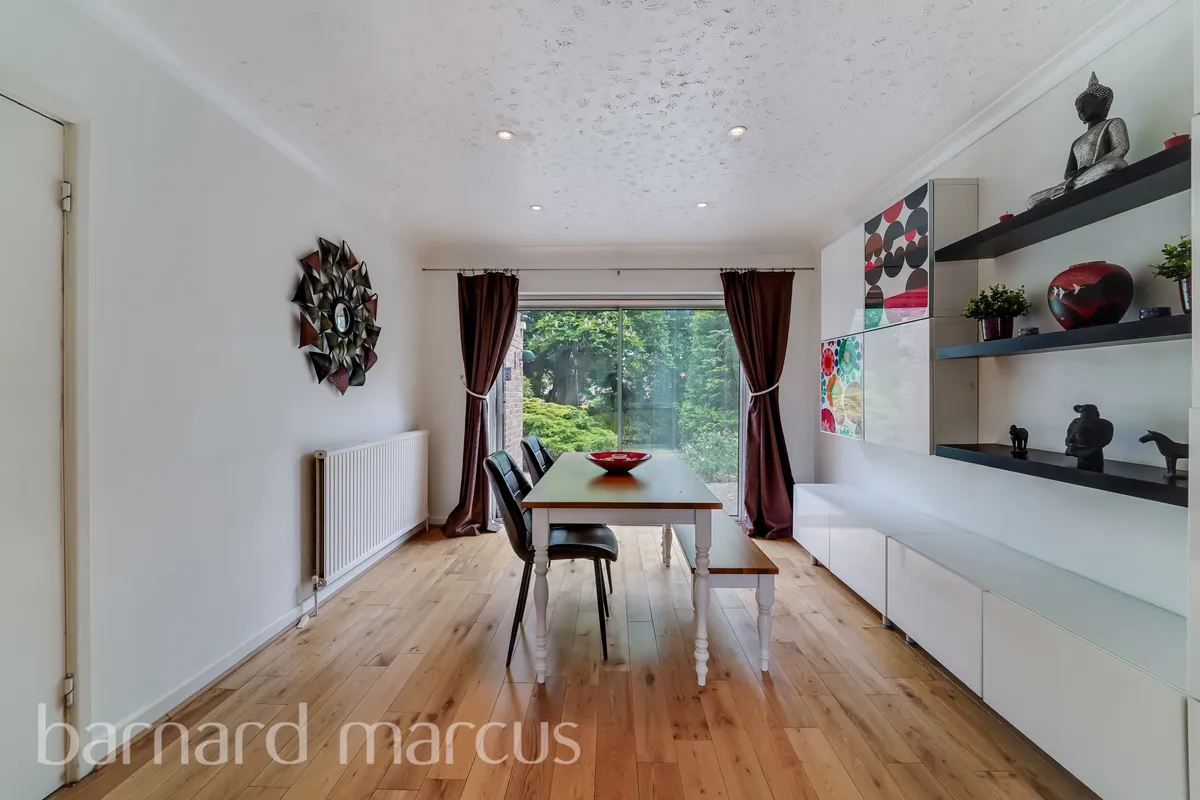 House Ownstead Gardens in Greater London