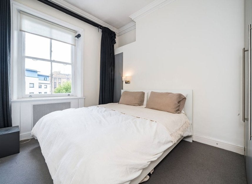 Flat Addison Road in Greater London