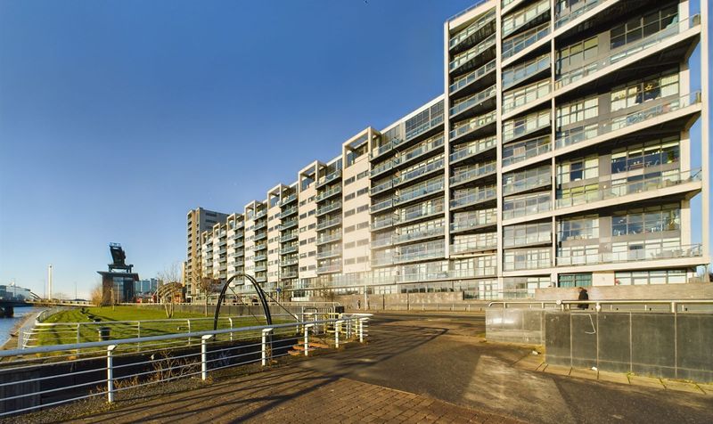 Flat Lancefield Quay in Glasgow