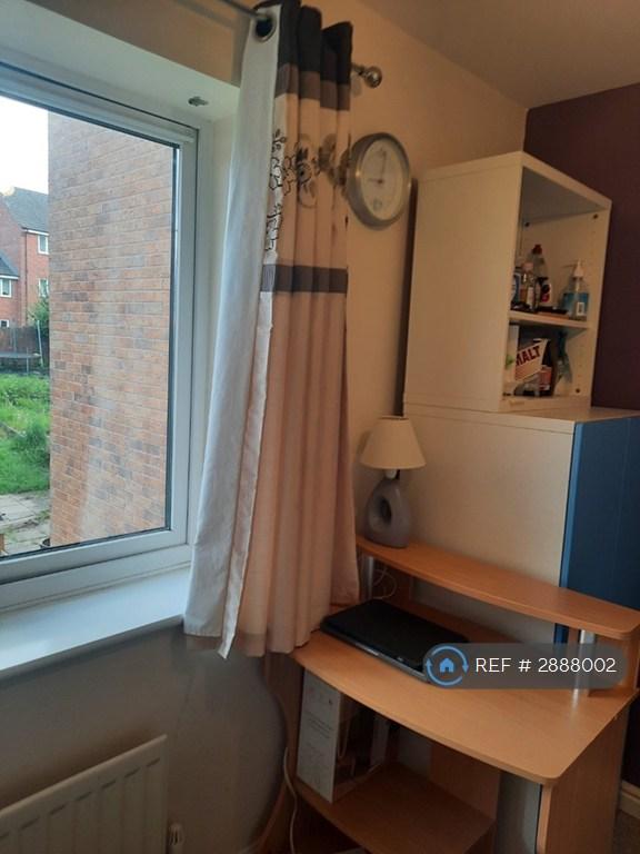 Room Godwin Way in Stoke-on-Trent