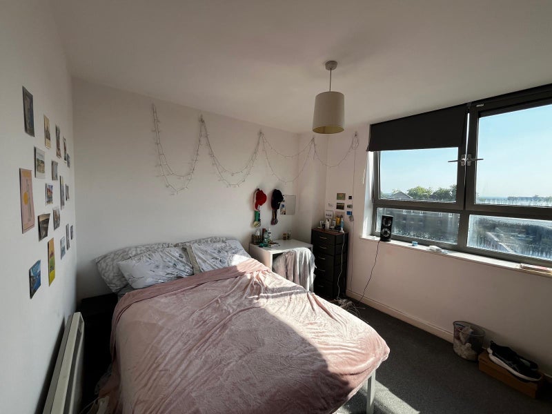 Room New Park Road in Greater London