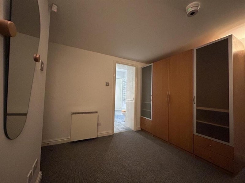Room Wilton Place in Salford