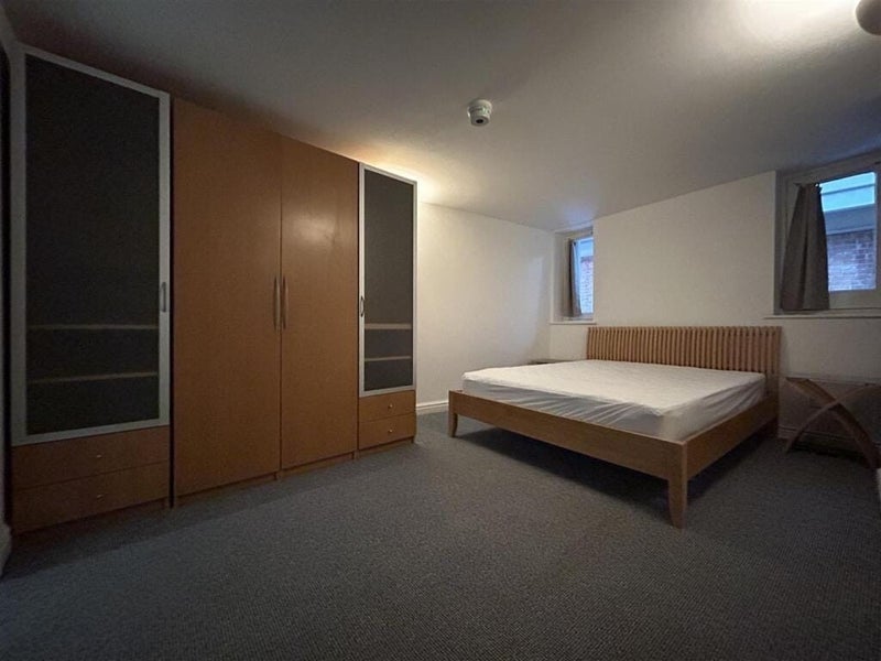 Room Wilton Place in Salford