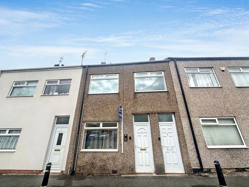 Flat Park Terrace in Bedlington Station